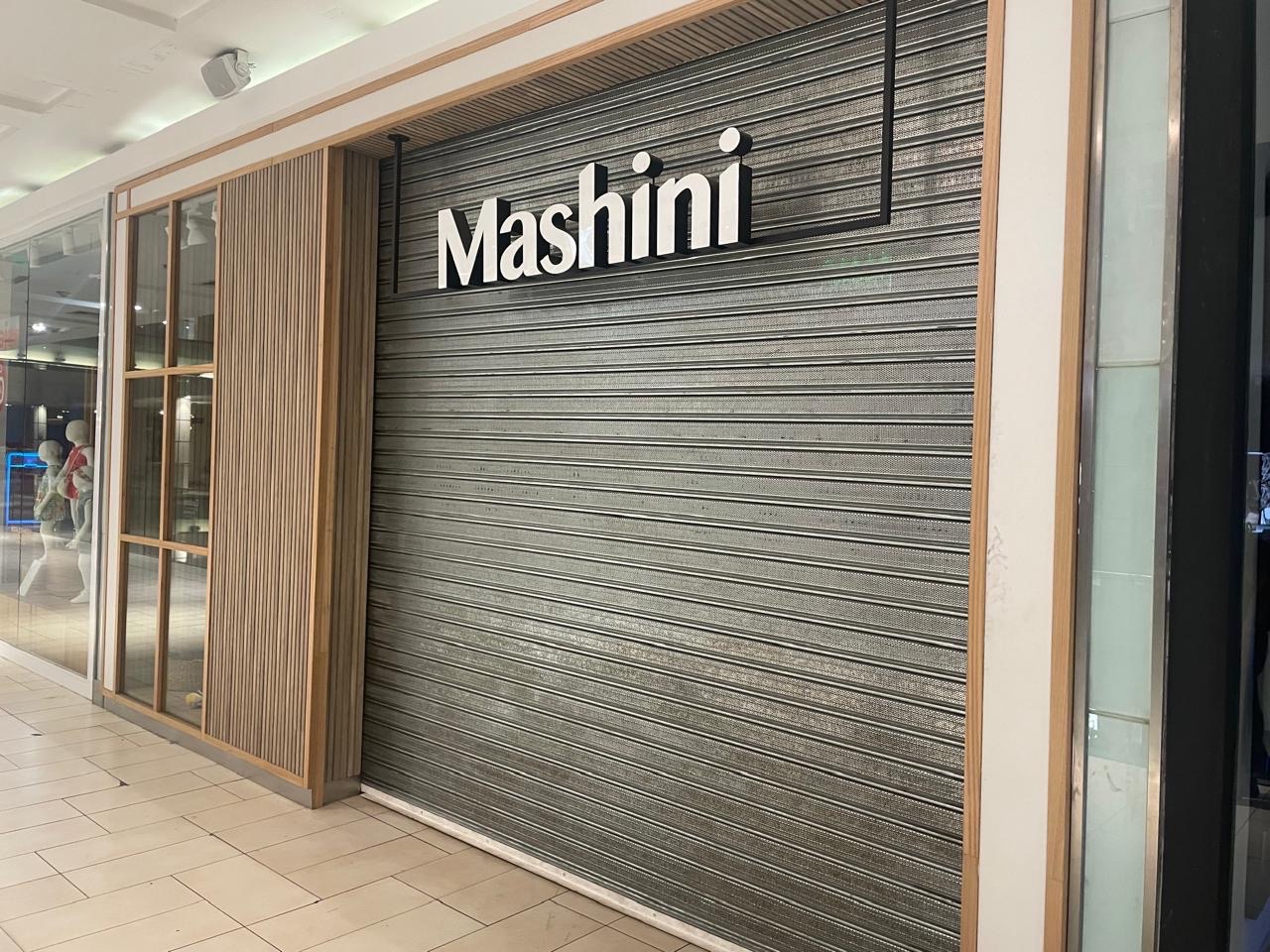 Instalación Profesional de Cortinas Metálicas